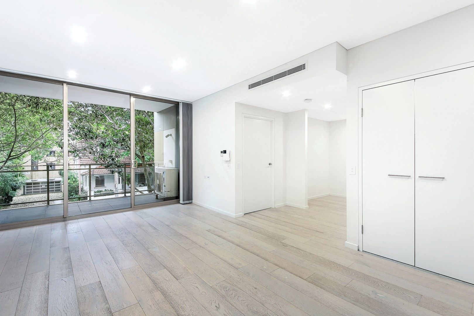 1 bedrooms Apartment / Unit / Flat in 105/52 Alice Street NEWTOWN NSW, 2042
