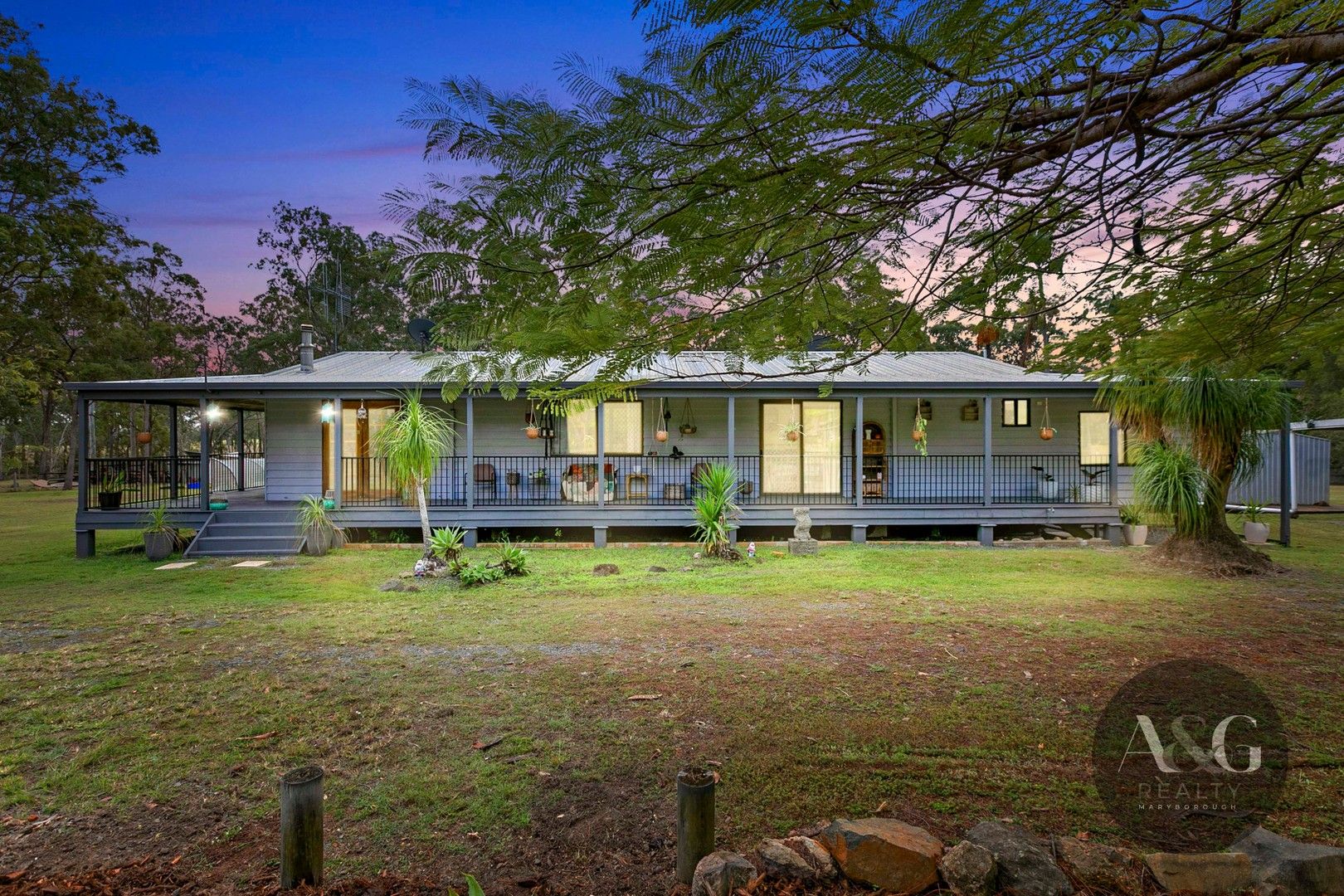 180 Philip Dr, Teddington QLD 4650, Image 0