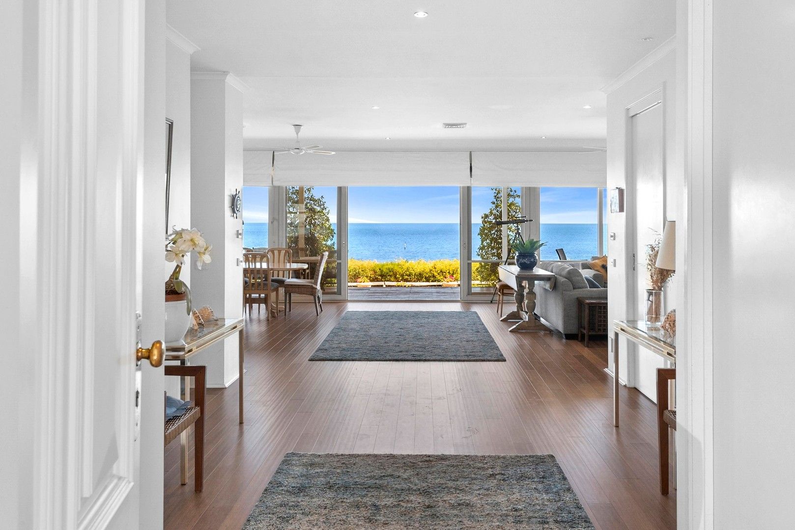 4 bedrooms House in 43 Rosserdale Crescent MOUNT ELIZA VIC, 3930