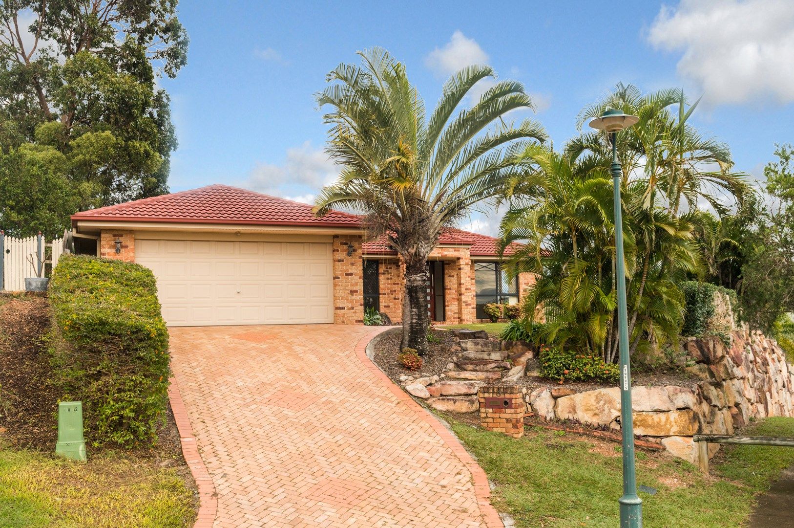 8 Excelcia Court, Eatons Hill QLD 4037