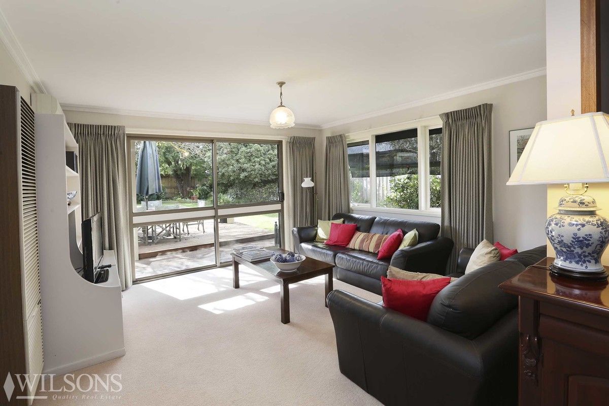 16 Girton Crescent, Manifold Heights VIC 3218 House For Rent Domain