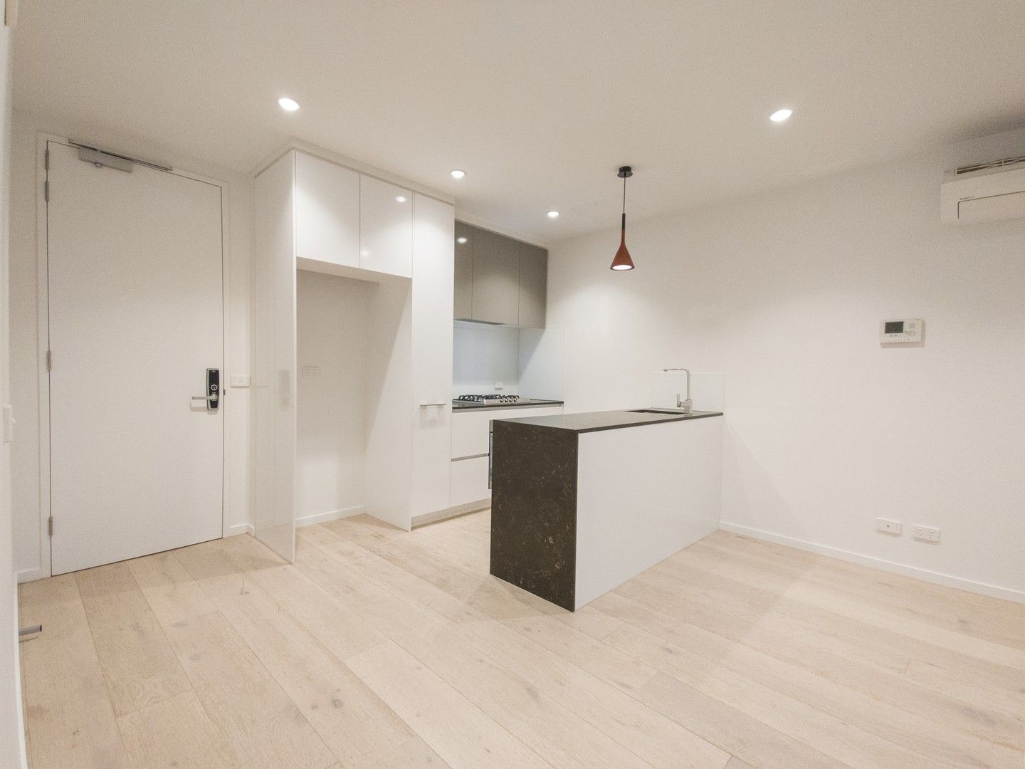 1 bedrooms Apartment / Unit / Flat in 106/28 Mount Street PRAHRAN VIC, 3181