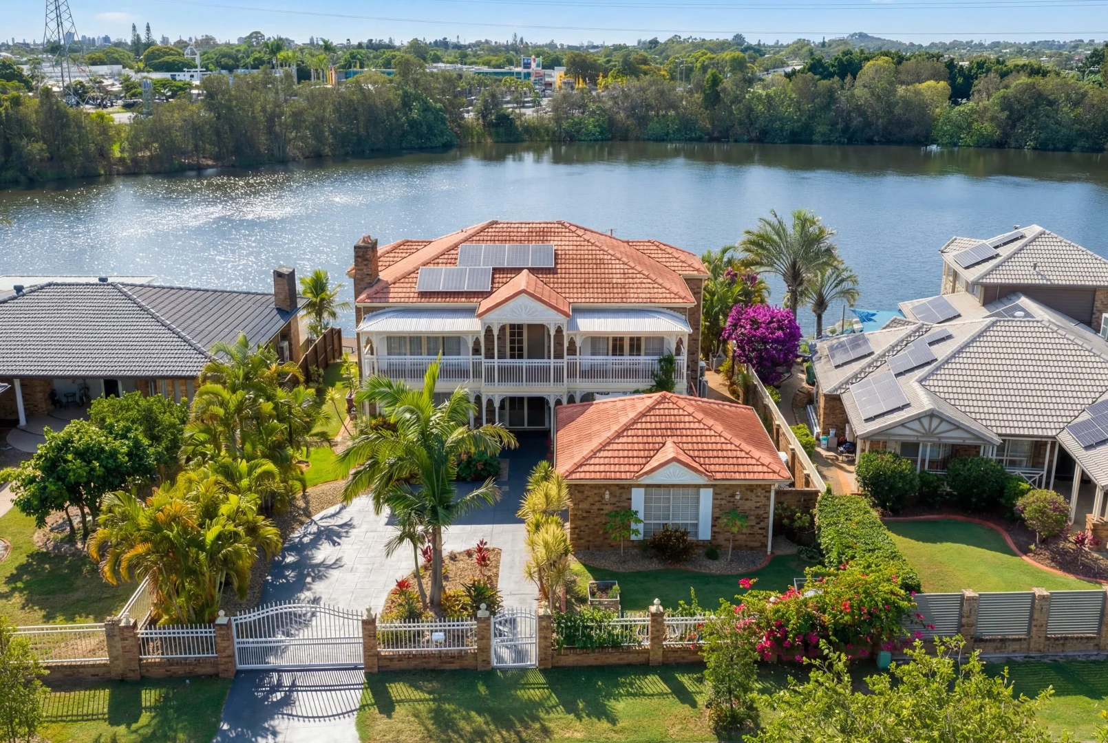 Additional image 14 of 69 Port Jackson Boulevard, Clear Island Waters QLD 4226