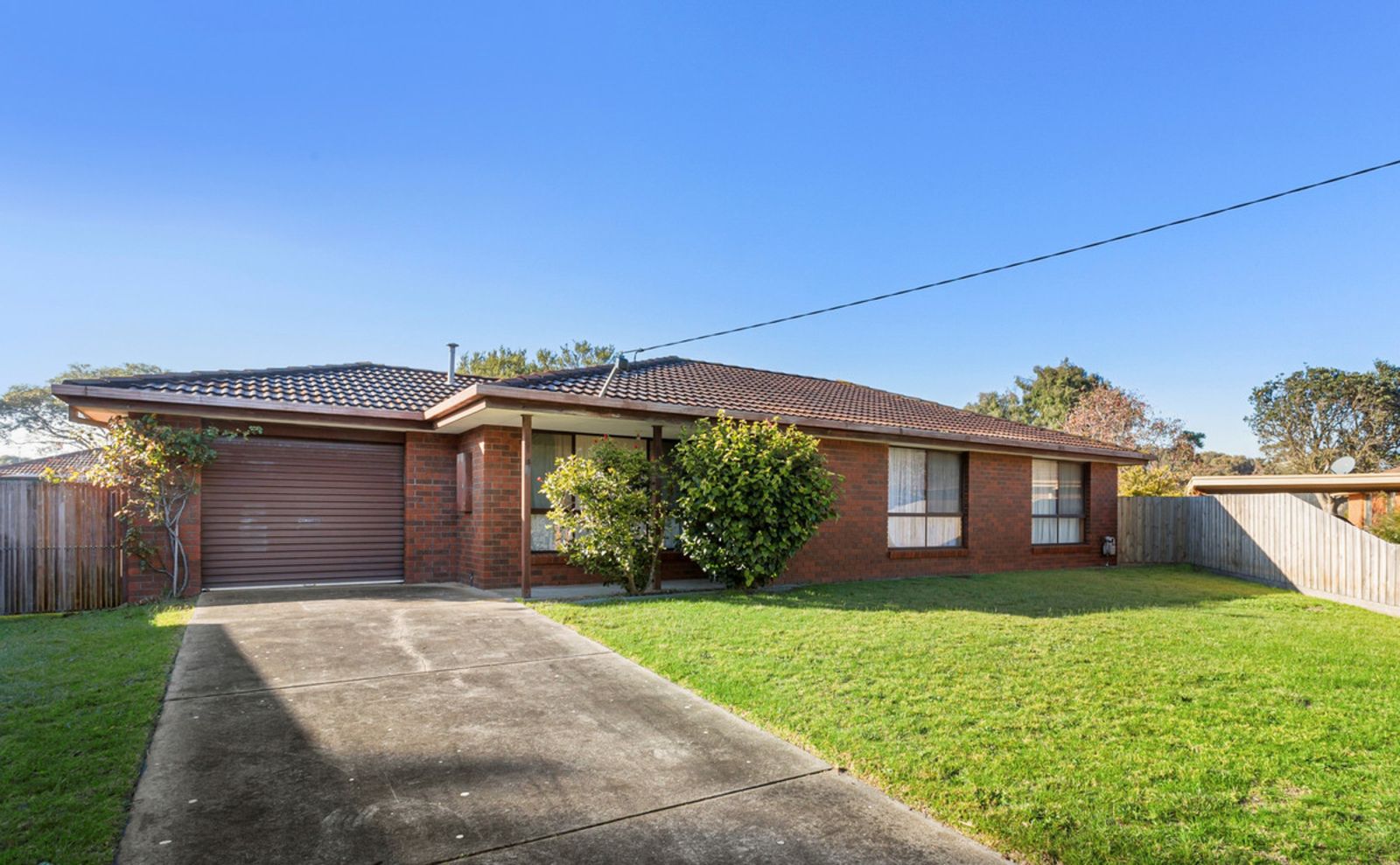 3 bedrooms House in 12 Redmond Court ROSEBUD VIC, 3939