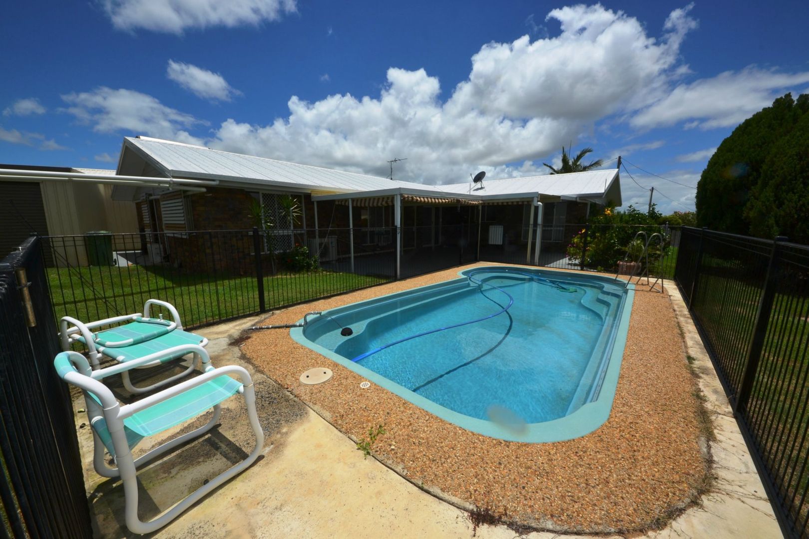 1 Gleeson Close, Gracemere QLD 4702