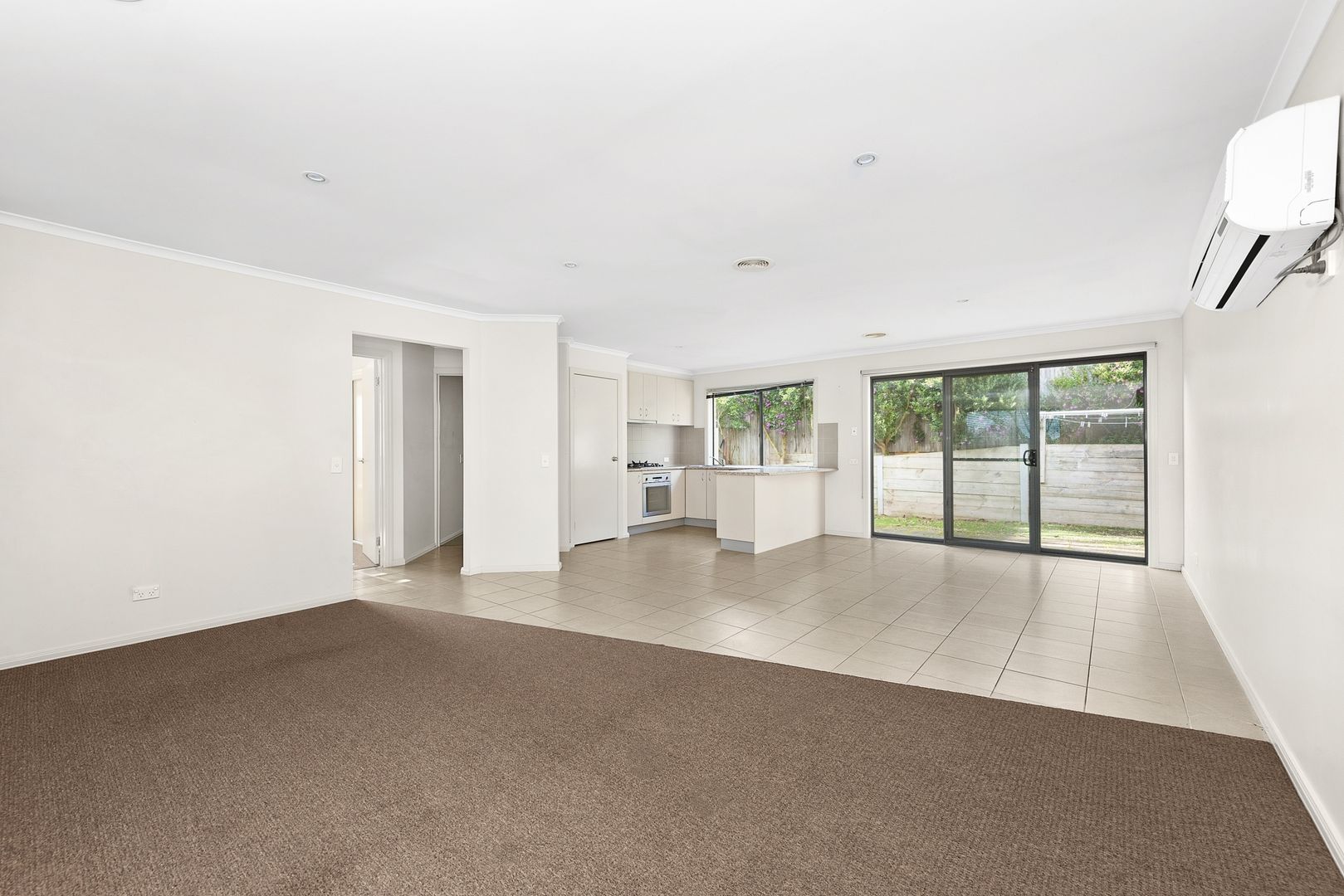 4/1 Pryor Street, Mount Pleasant VIC 3350, Image 2