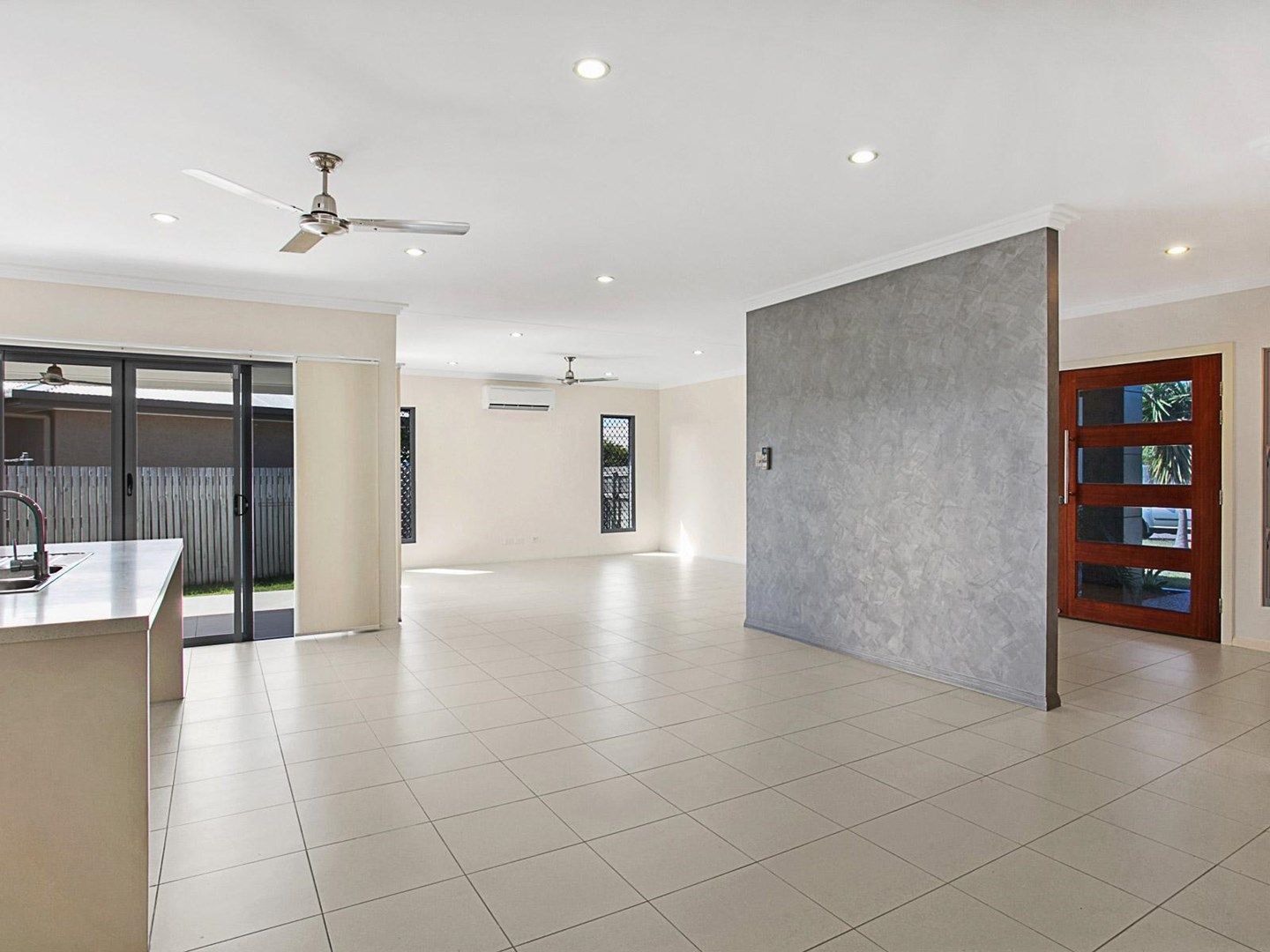 18 Beach Oak Drive, Mount Low QLD 4818, Image 1