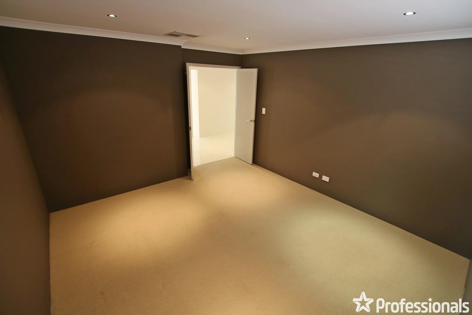 Additional image 7 of 4 Douro Terrace, Canning Vale WA 6155