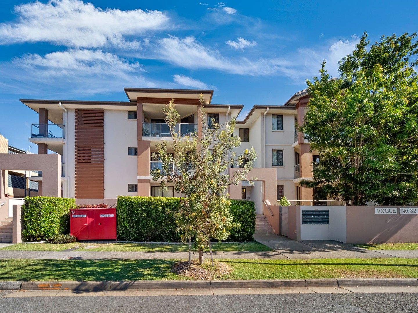 2 bedrooms Apartment / Unit / Flat in 1/32 Bath Street LABRADOR QLD, 4215