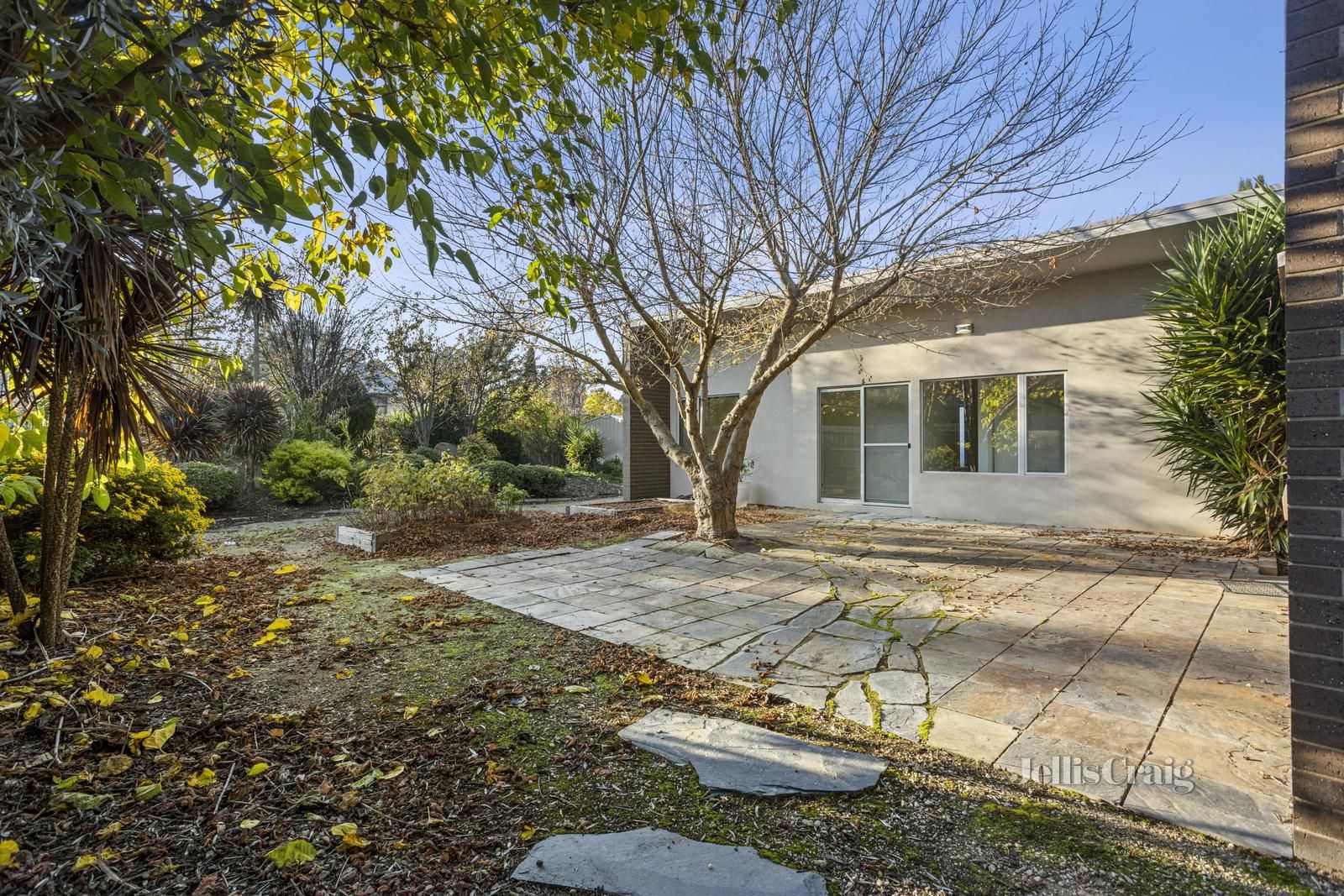 4 bedrooms House in 11 Main Road CAMPBELLS CREEK VIC, 3451