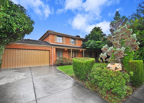 8 Connaught Place, Glen Waverley VIC 3150
