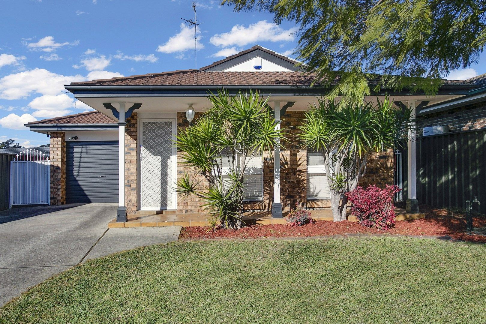 3 Robson Crescent, St Helens Park NSW 2560, Image 0
