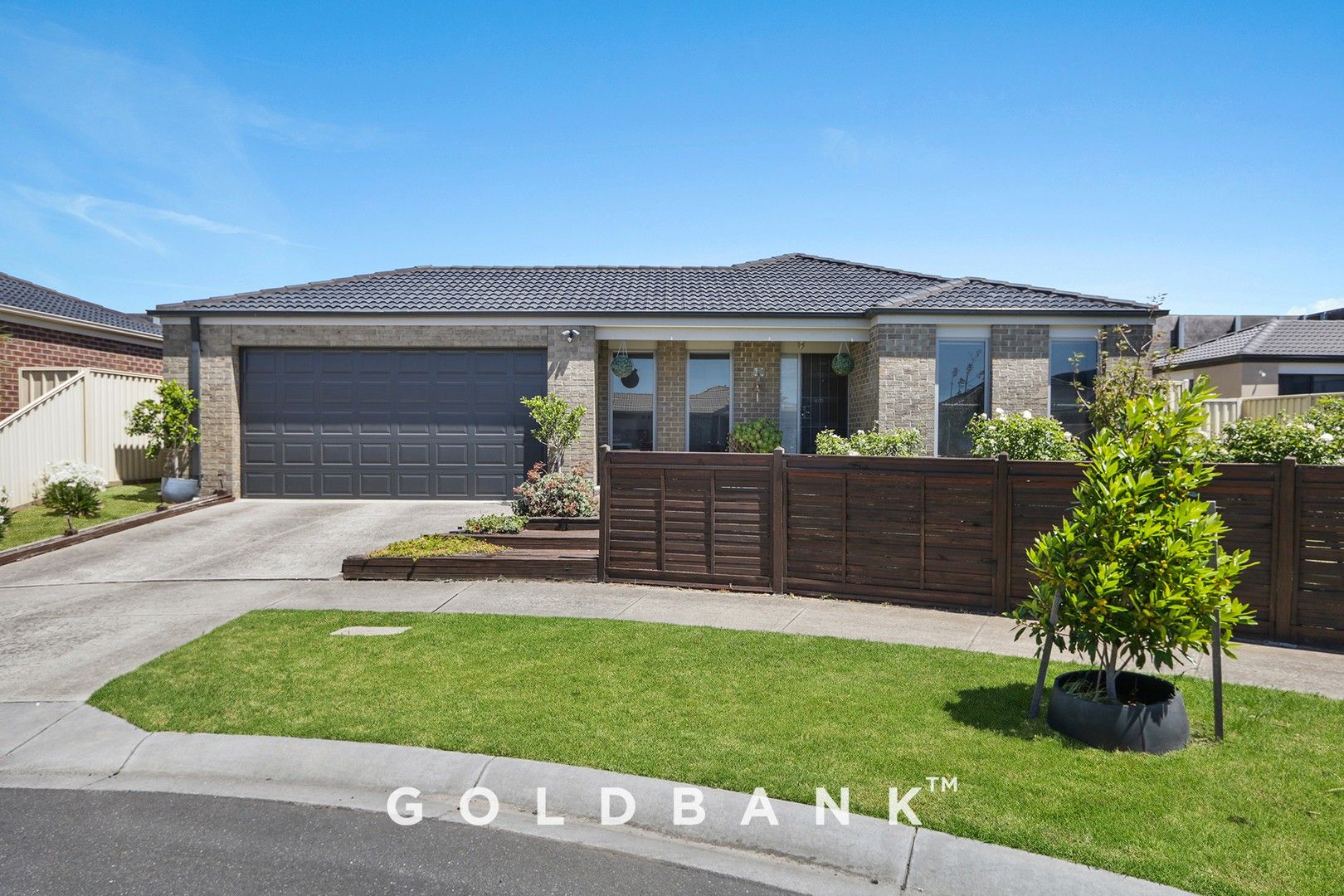 4 bedrooms House in 42 Blue Horizons Way PAKENHAM VIC, 3810