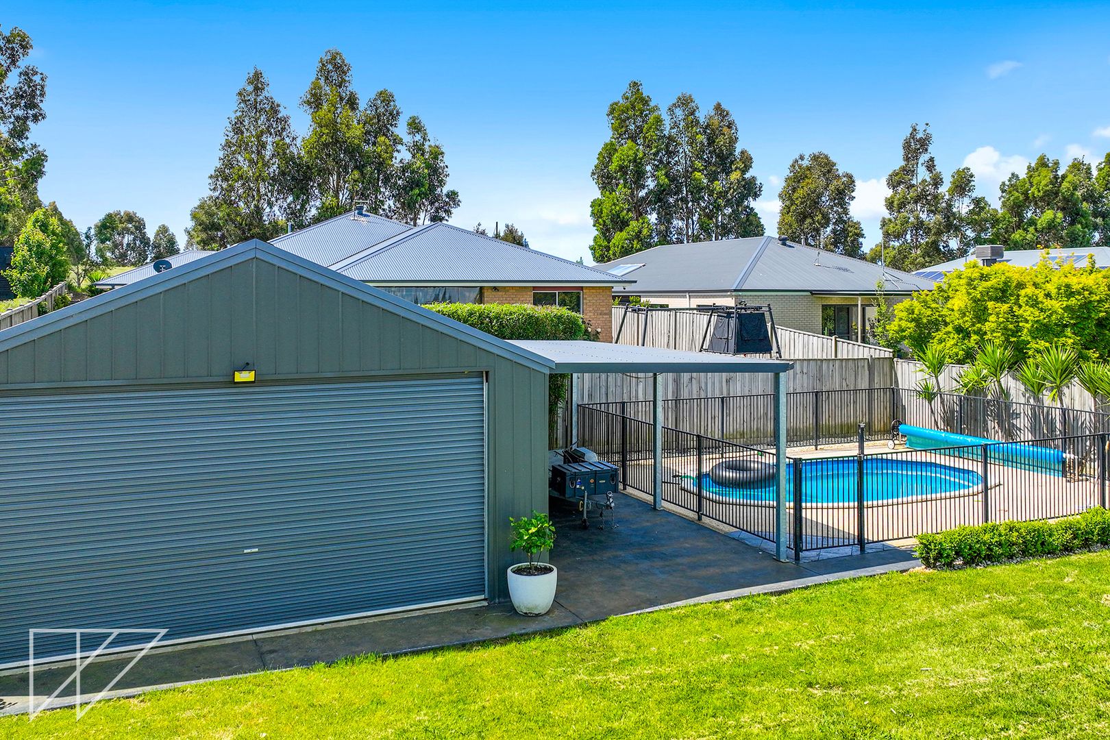 Sold 24 Chesterfield Avenue, Warragul VIC 3820 on 20 Jan 2023