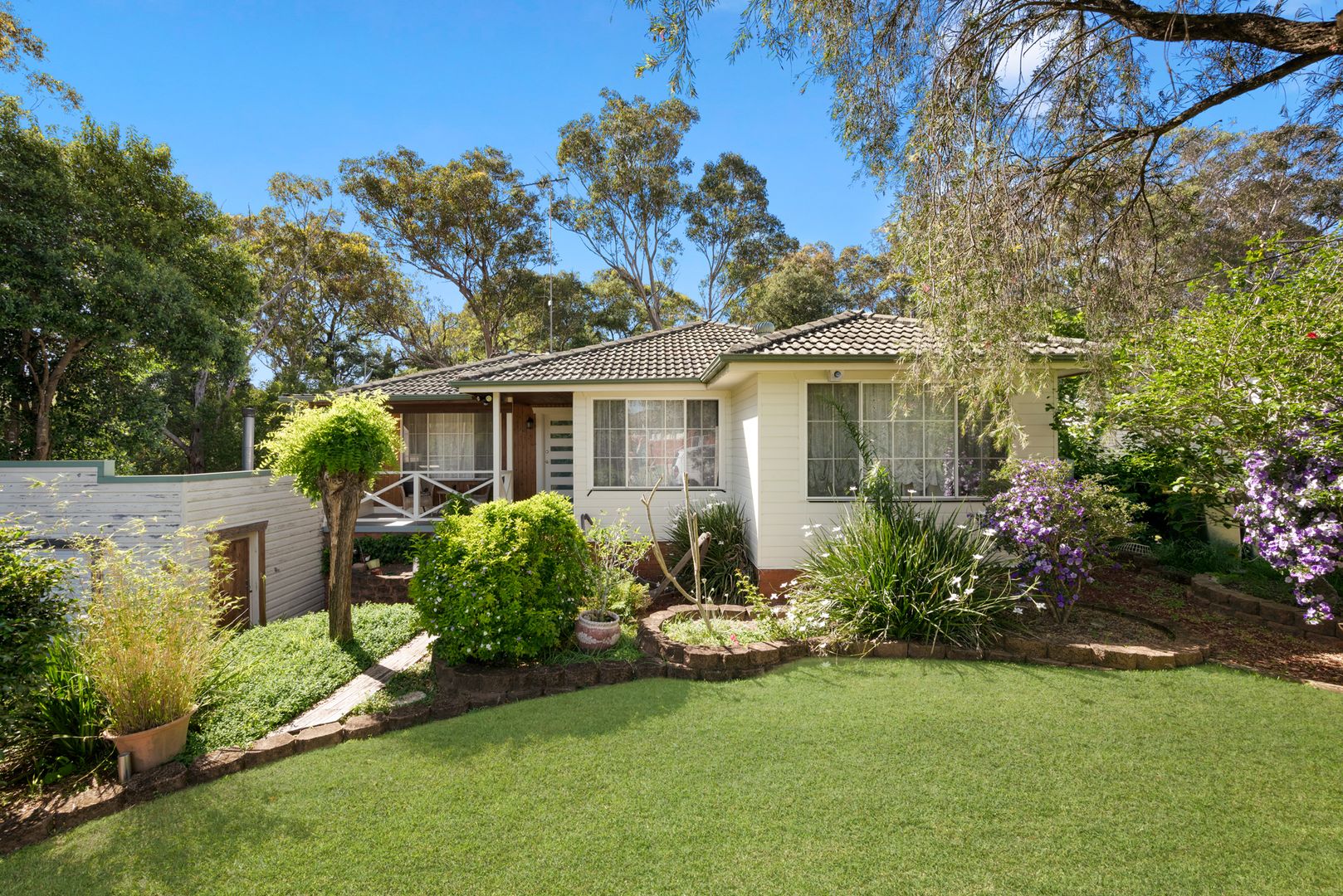 23 Lugarno Avenue, Leumeah NSW 2560, Image 1