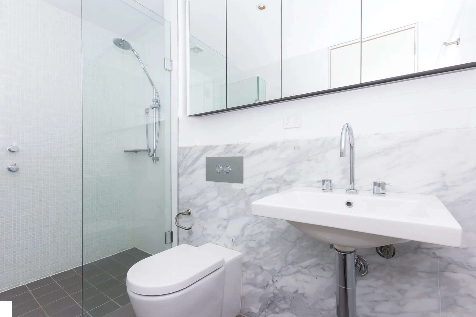 Additional image 8 of 2/5 Burbury Close, Barton ACT 2600