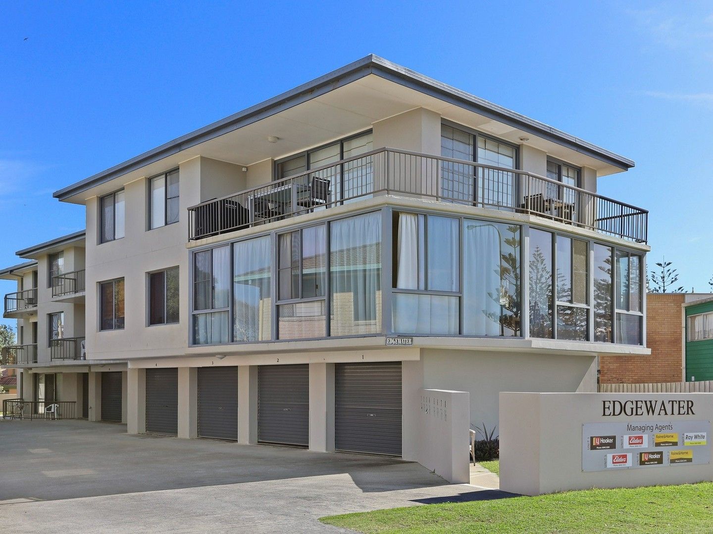 2 bedrooms Apartment / Unit / Flat in 7/12 Pacific Parade YAMBA NSW, 2464