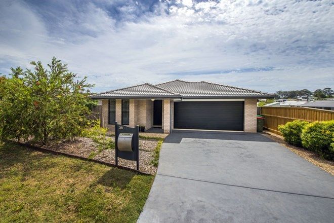 Picture of 38 Admiralty Drive, SAFETY BEACH NSW 2456