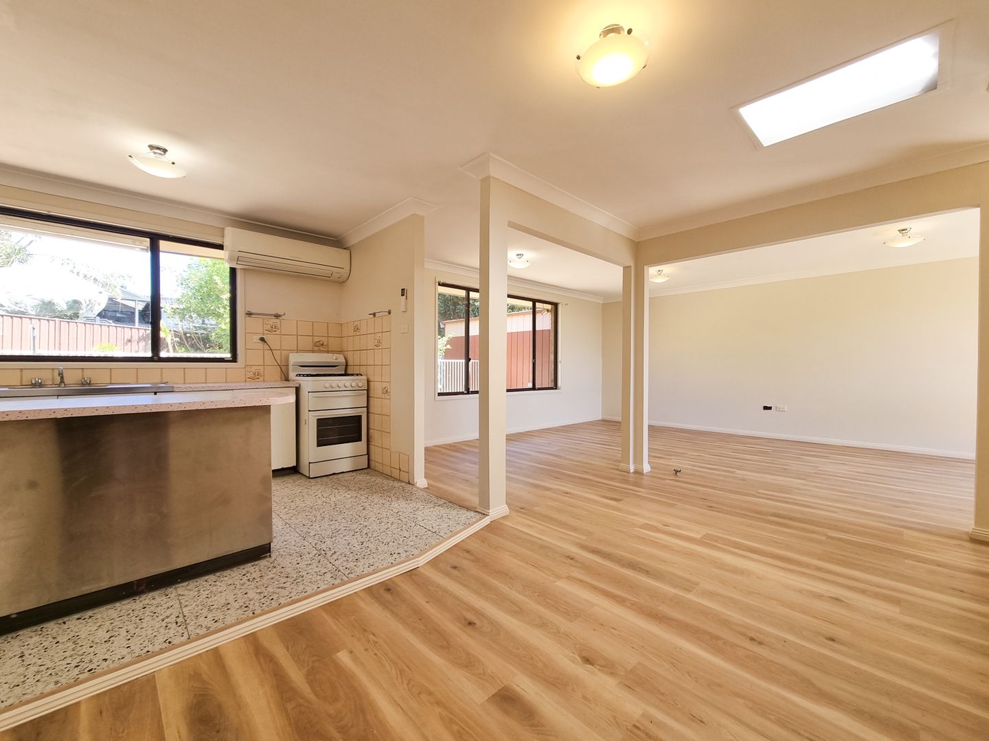 18 Octavia Avenue, Rosemeadow NSW 2560 House For Rent 570 Domain