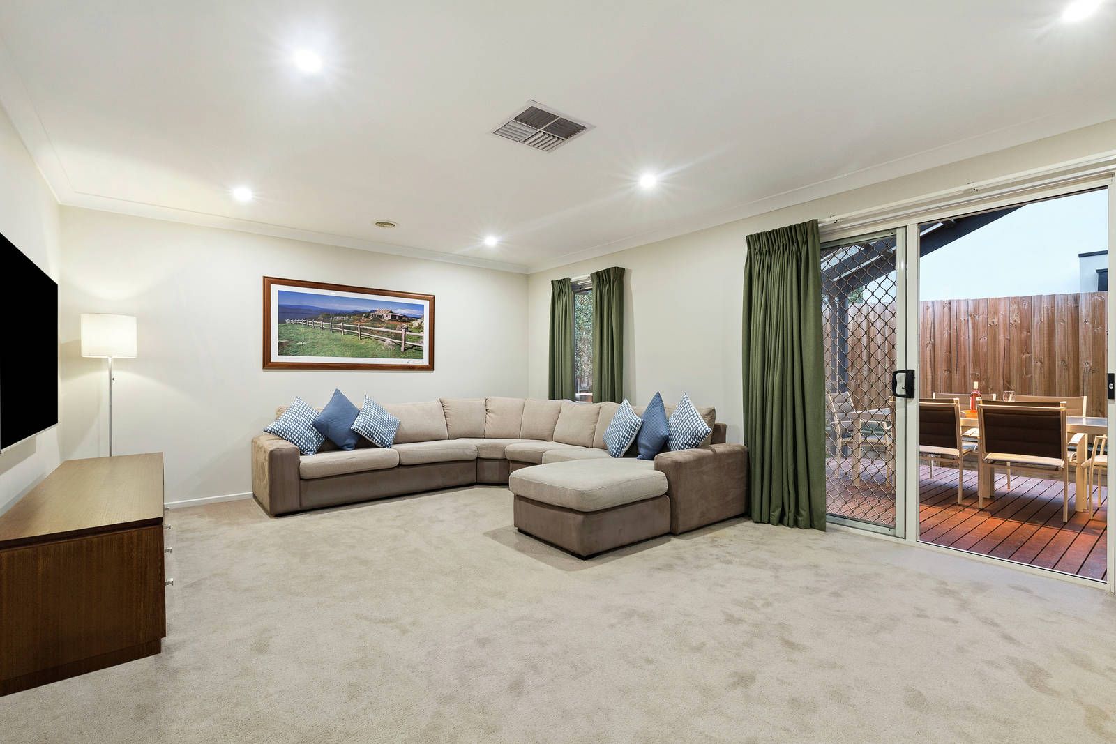 2/10 Bambury Street, Boronia VIC 3155, Image 1