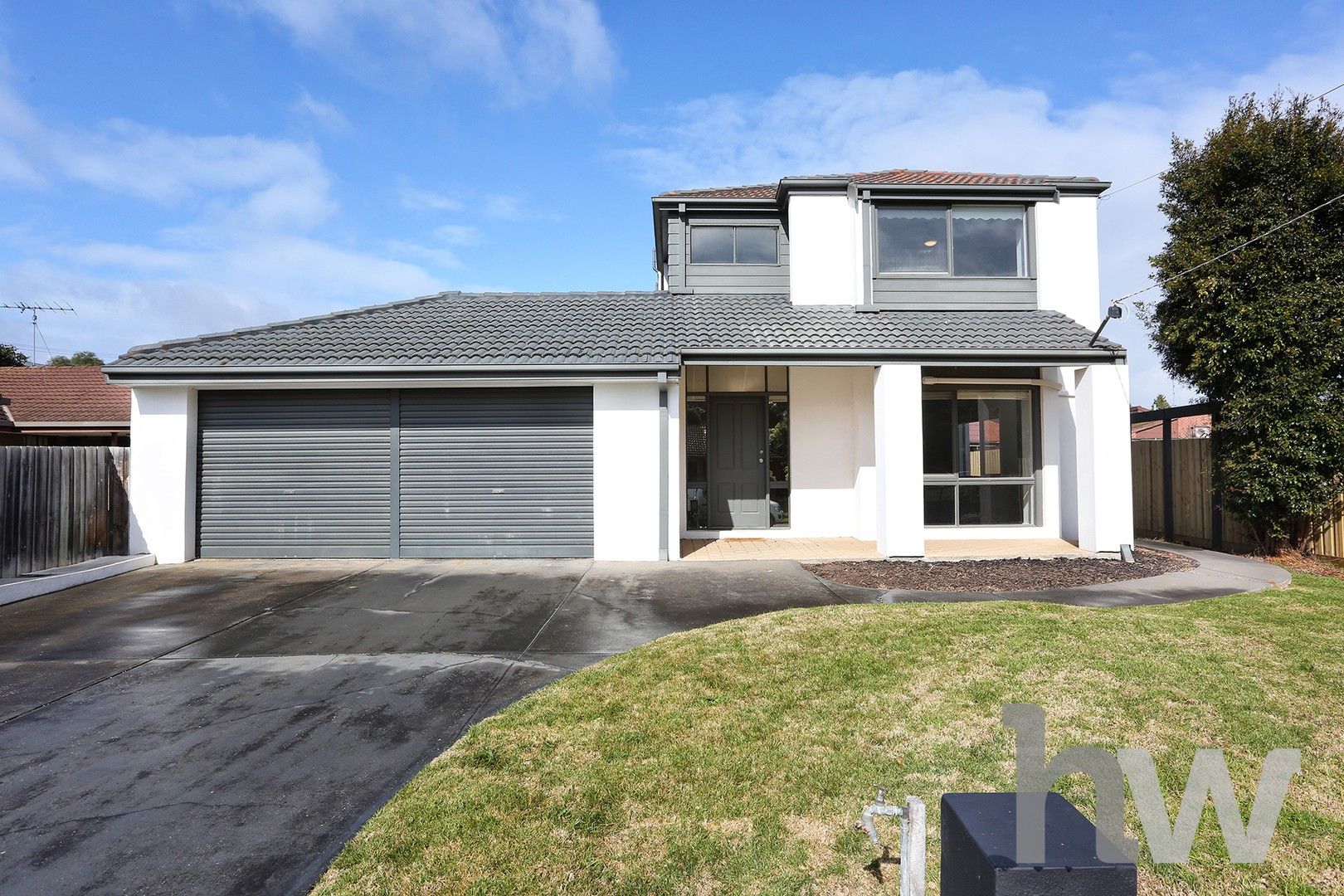3 bedrooms House in 1 Morven Court HIGHTON VIC, 3216