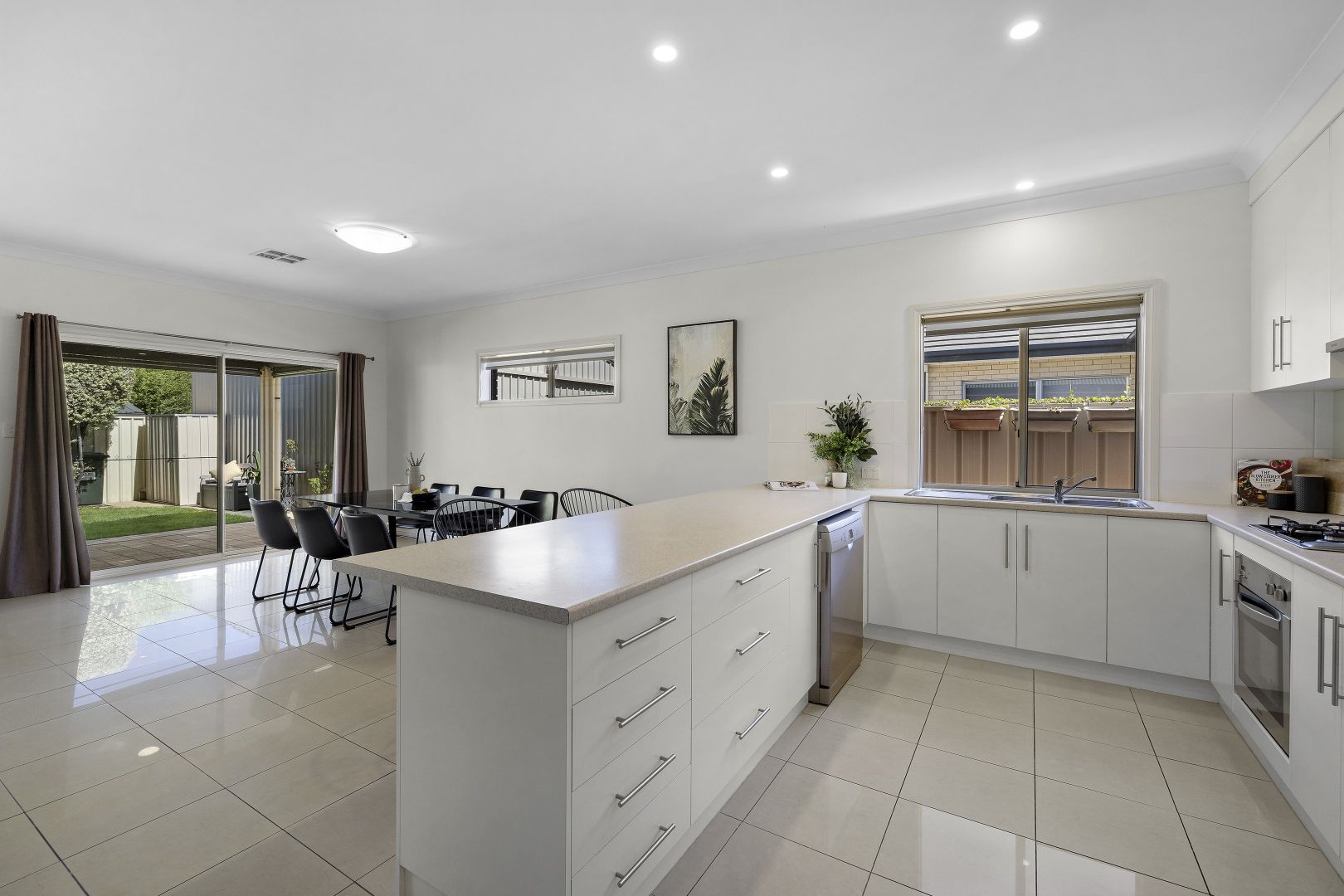 5 Riesling Avenue, Glengowrie SA 5044, Image 2