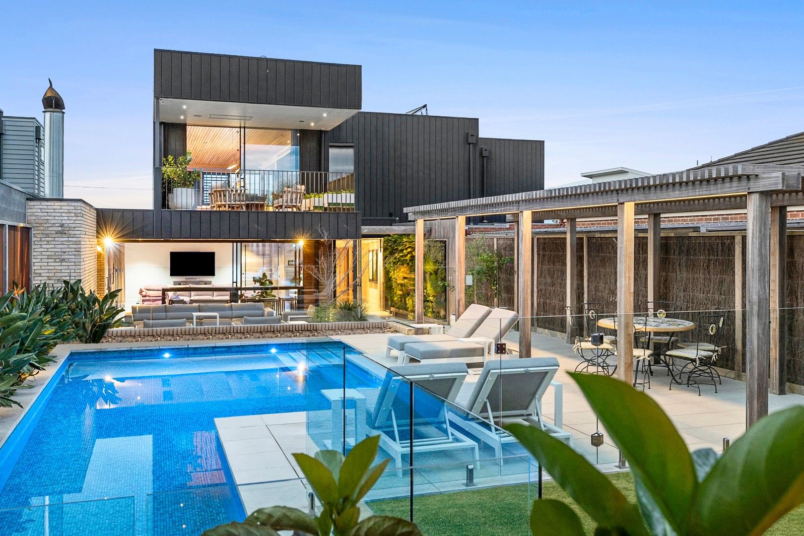 4 bedrooms House in 23-25 Munday Street TORQUAY VIC, 3228