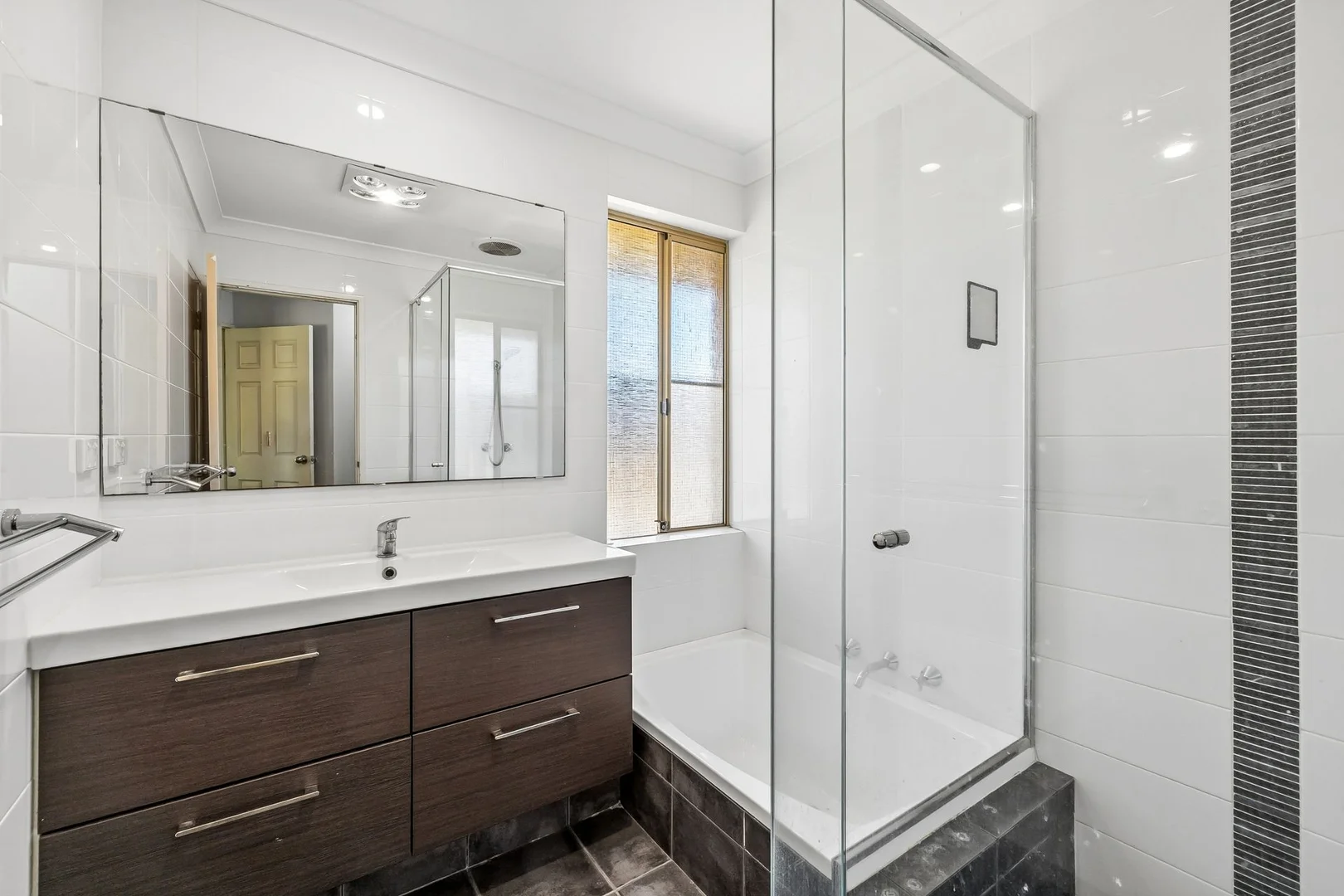 Additional image 12 of 4/116 Centre St, Queens Park WA 6107