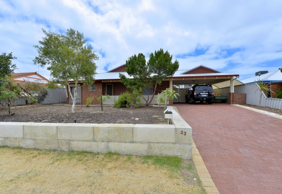 4 bedrooms House in 33 Casuarina Drive HALLS HEAD WA, 6210