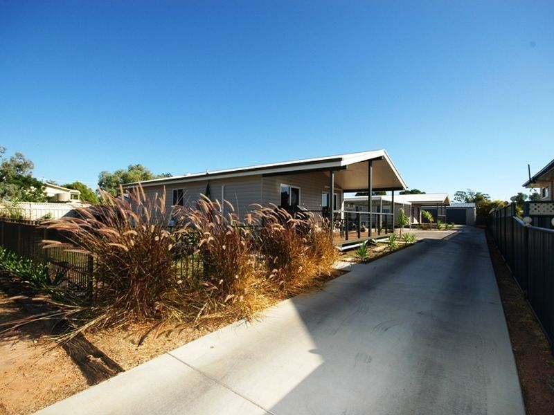 8 Robin Road, Longreach QLD 4730, Image 1