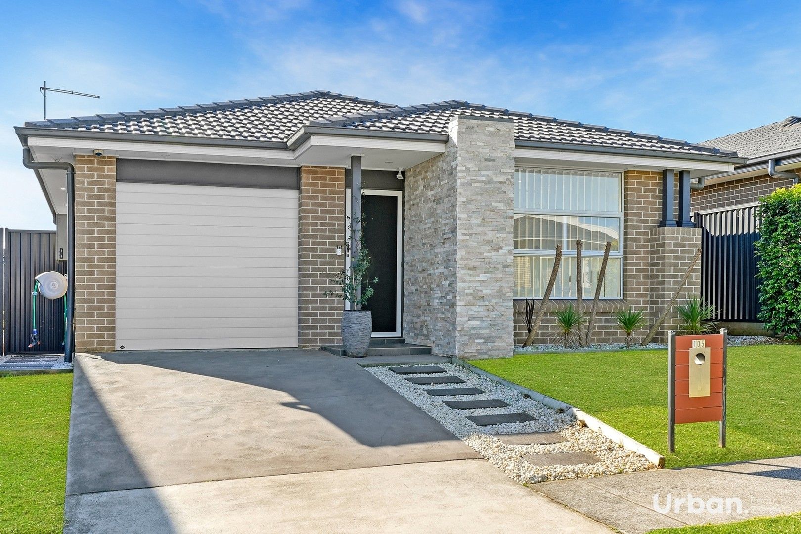 4 bedrooms House in 105 Dardanelles Road EDMONDSON PARK NSW, 2174