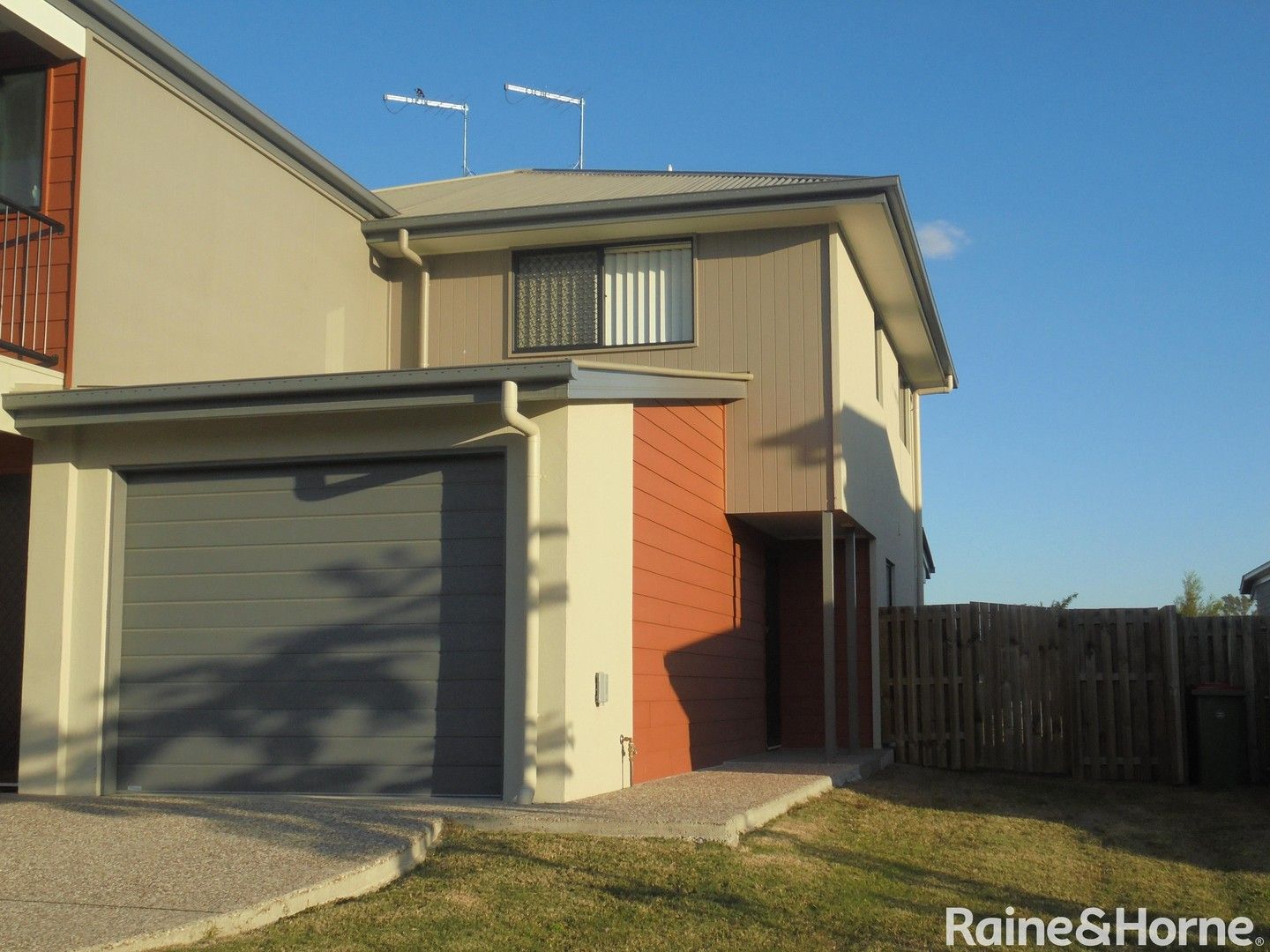 2/13 Pendragon Street, Raceview QLD 4305, Image 0