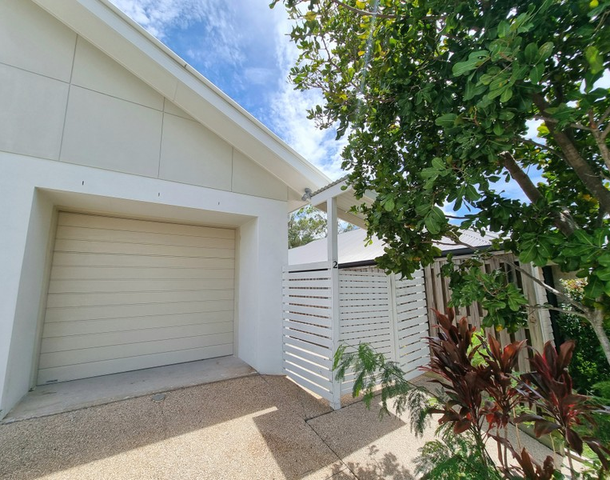 2/33 Sea Prince Circuit, Clinton QLD 4680