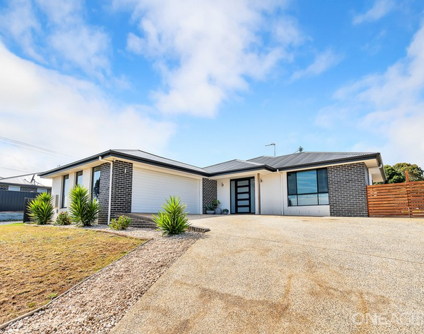 8 Oasis Drive, Shorewell Park TAS 7320