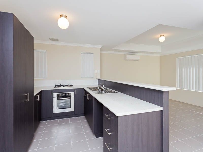 3/2 Positano Crescent, Yangebup WA 6164, Image 1