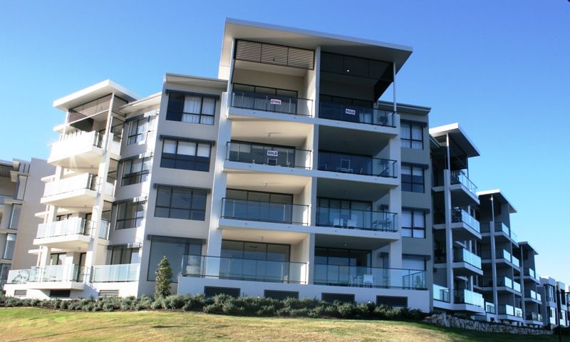 A2/9 Moores Crescent, Varsity Lakes QLD 4227, Image 0