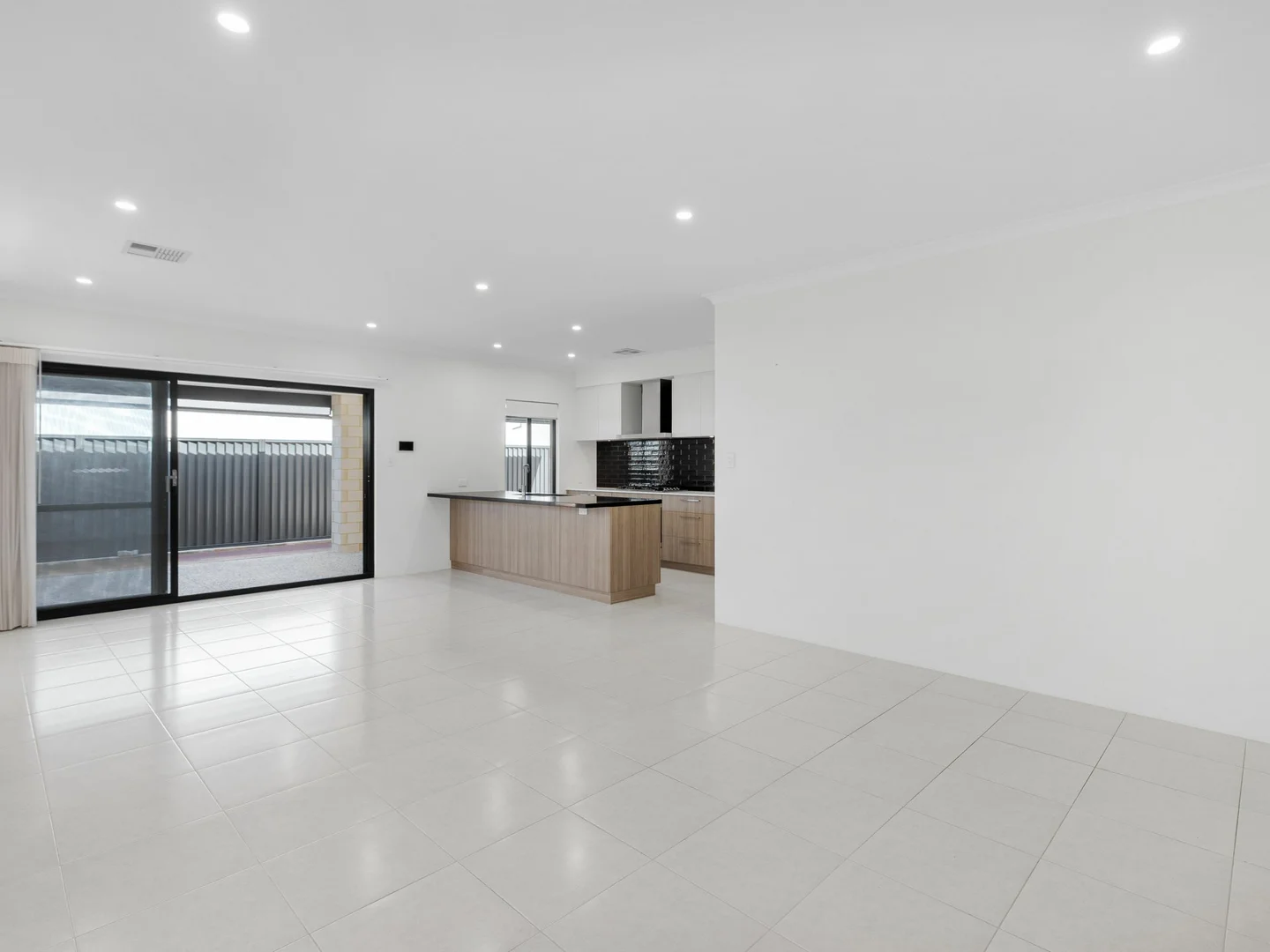 Additional image 12 of 22 Alabaster Approach, Jindalee WA 6036