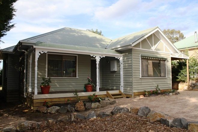 Picture of 9 Gavan Street, KILMORE EAST VIC 3764