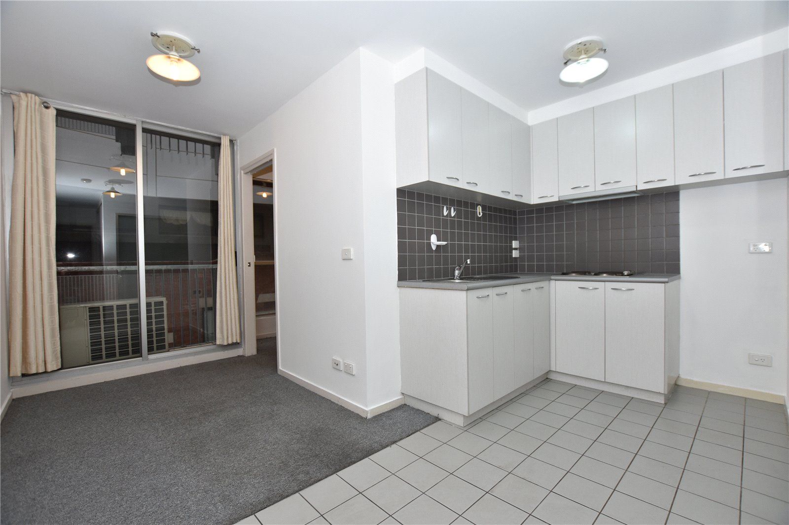 2 bedrooms Apartment / Unit / Flat in 3211/488 Swanston Street CARLTON VIC, 3053