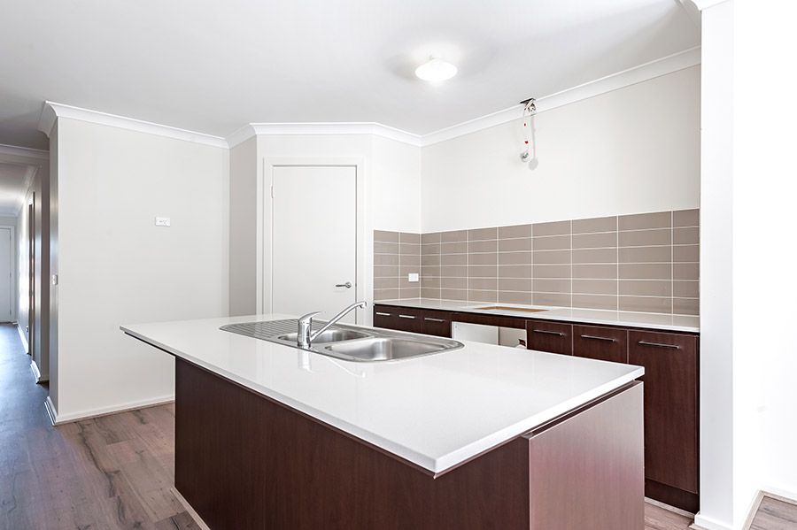 13 Delson Way, Mickleham VIC 3064 House For Rent 450 Domain