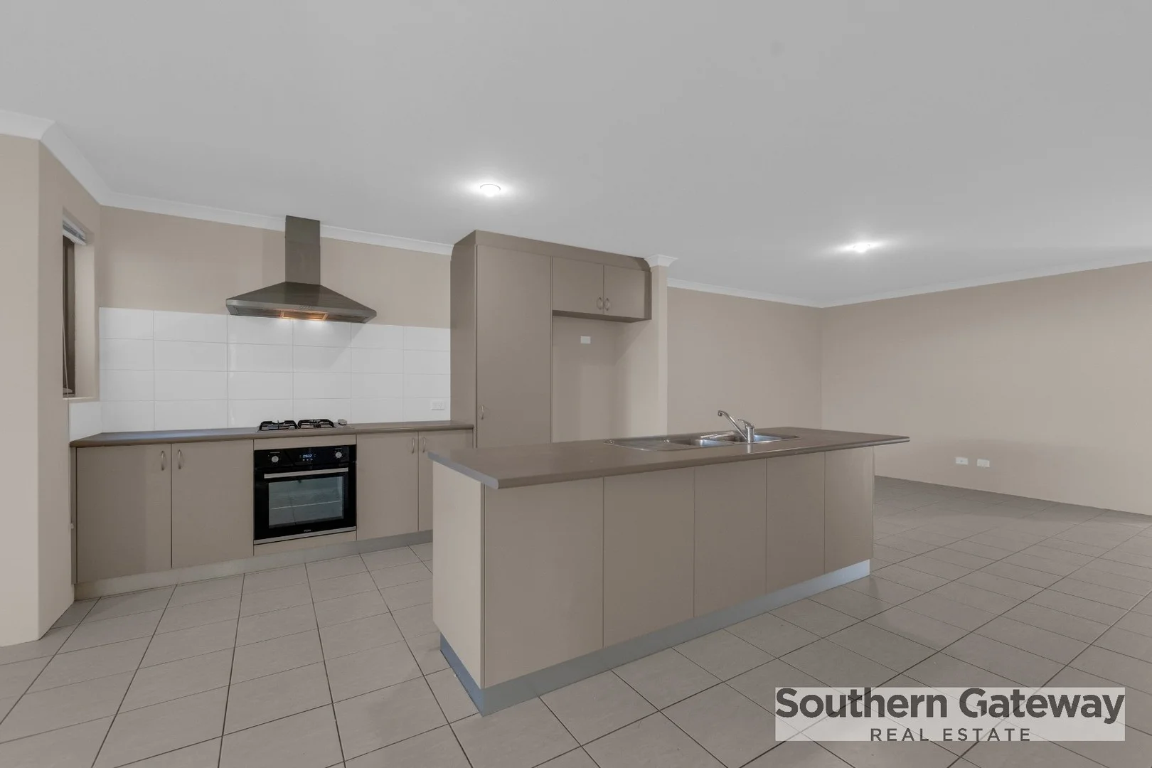 17 Meridian Way, Kwinana Town Centre WA 6167