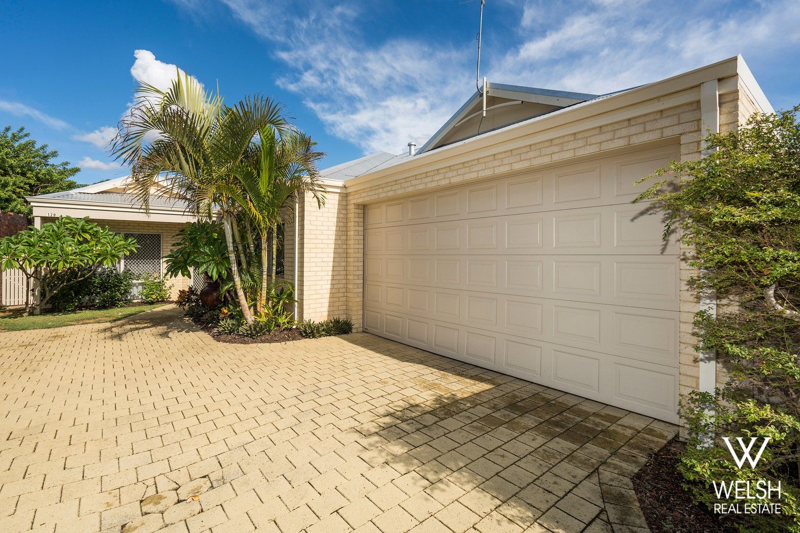 4 bedrooms Villa in 12B Nanven Place RIVERVALE WA, 6103