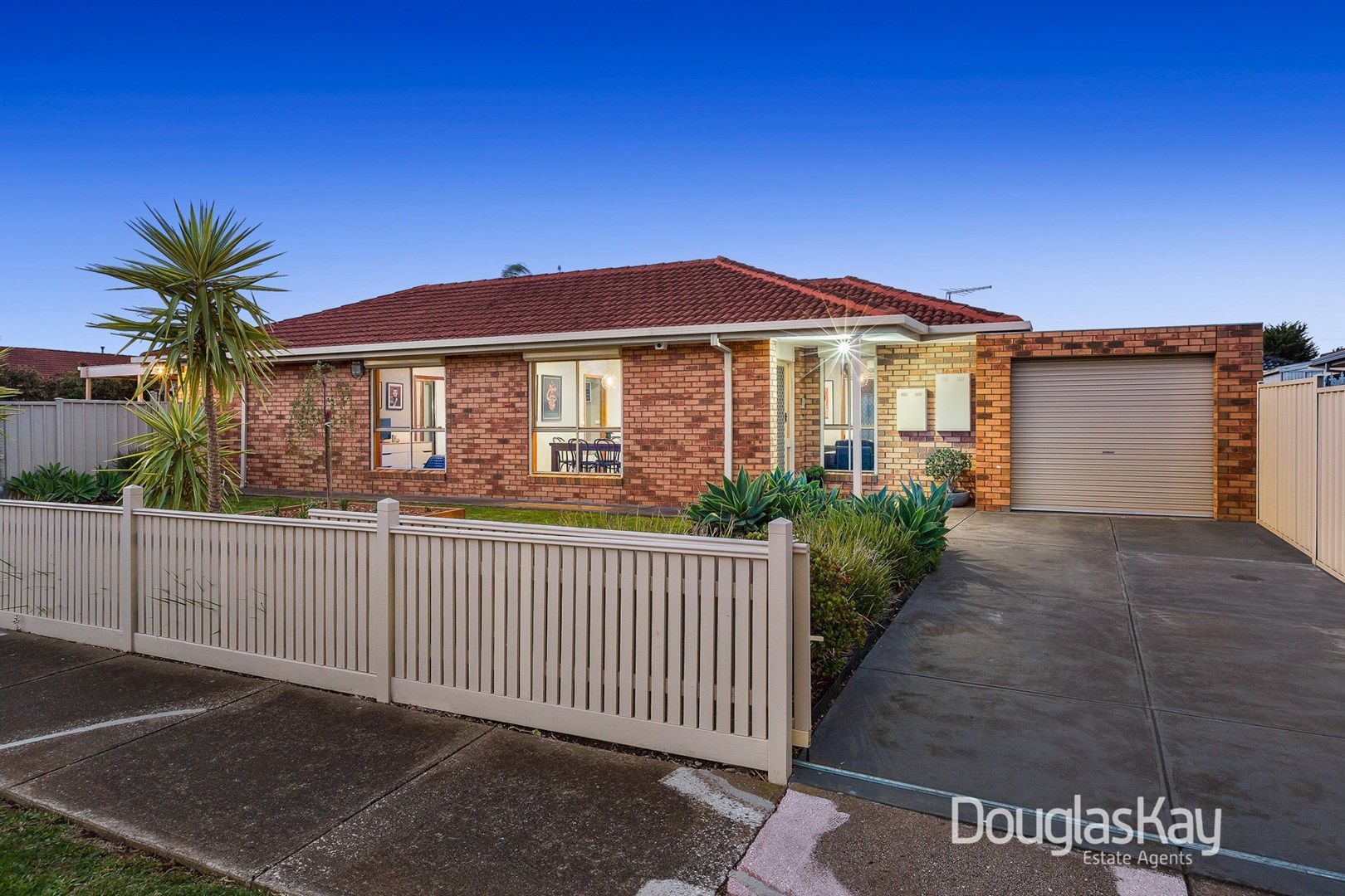 1/102 Willys Avenue, Keilor Downs VIC 3038, Image 0