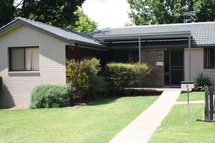 Room 1/4 Salmon Avenue, Armidale NSW 2350, Image 2