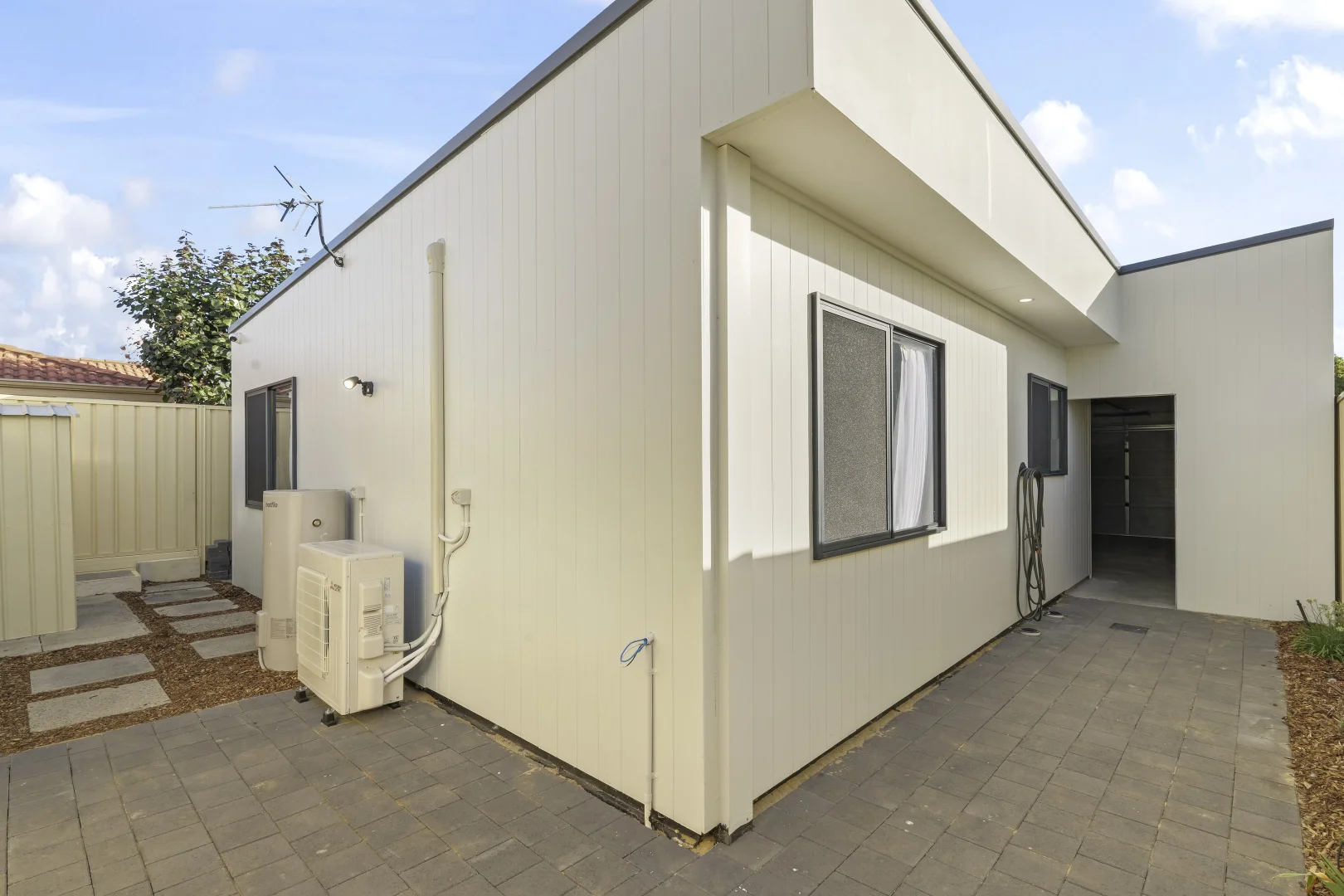 Additional image 15 of 213a Shepperton Rd, East Victoria Park WA 6101