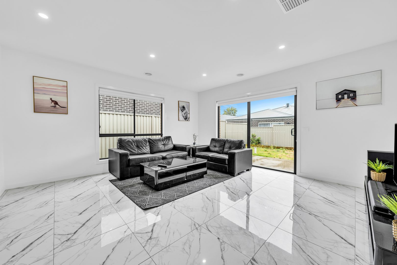 14 Frost Street, Carrum Downs VIC 3201, Image 2