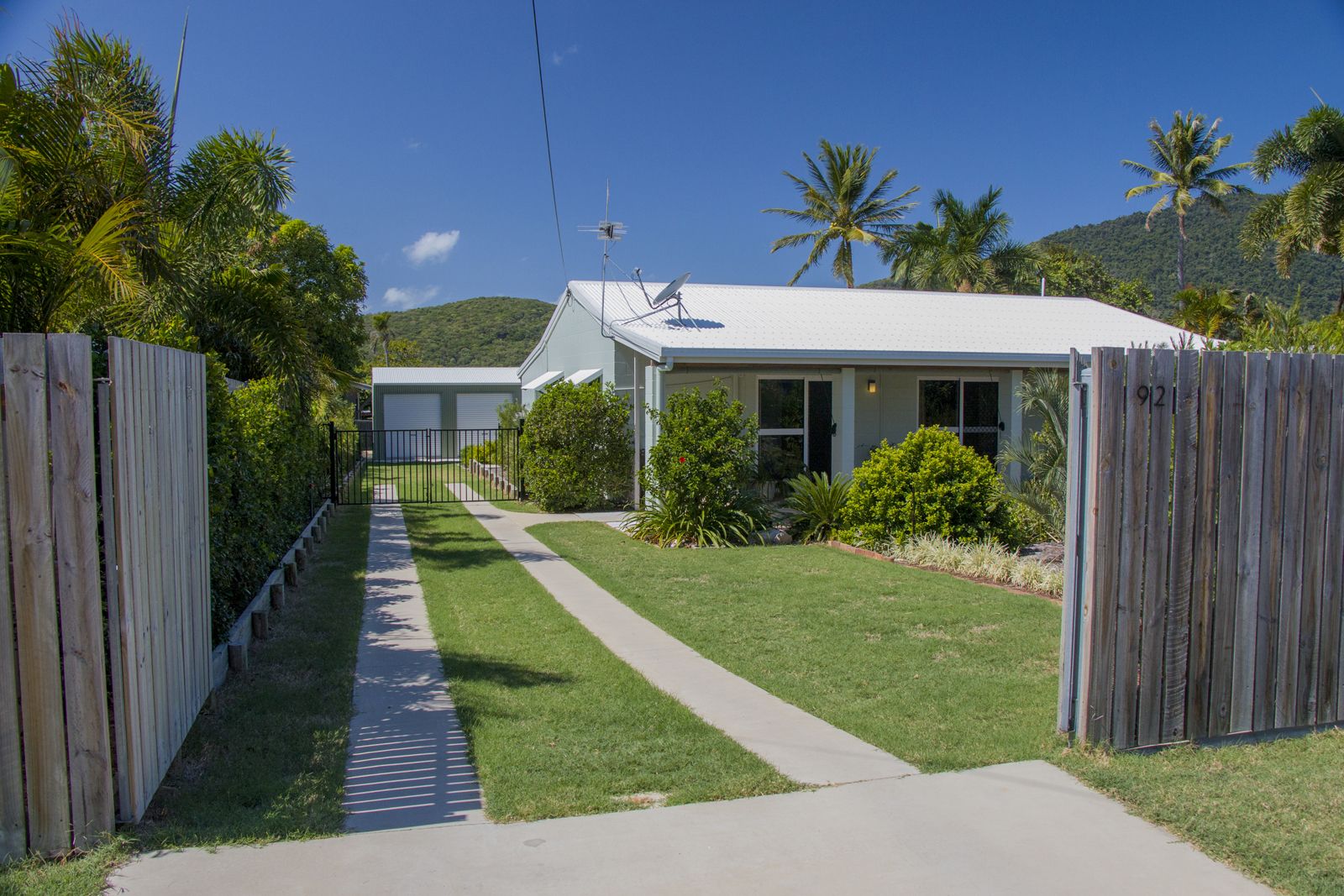 92 Hope Street, Cooktown QLD 4895, Image 2