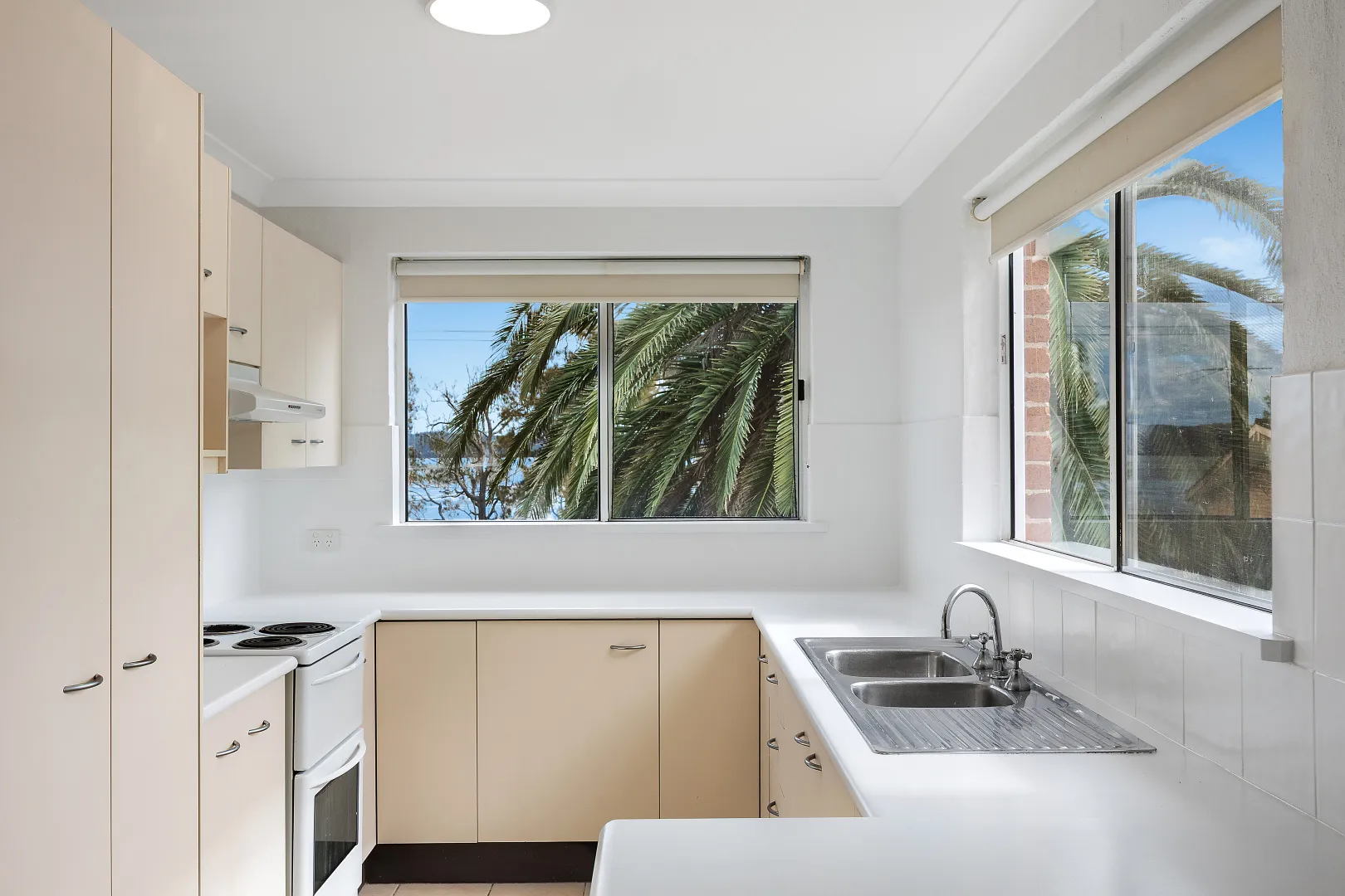 Stunning lake views and coastal convenience - View 3