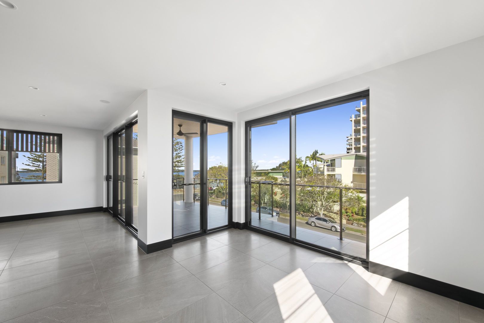 2/3 Nelson Street, Golden Beach QLD 4551, Image 2