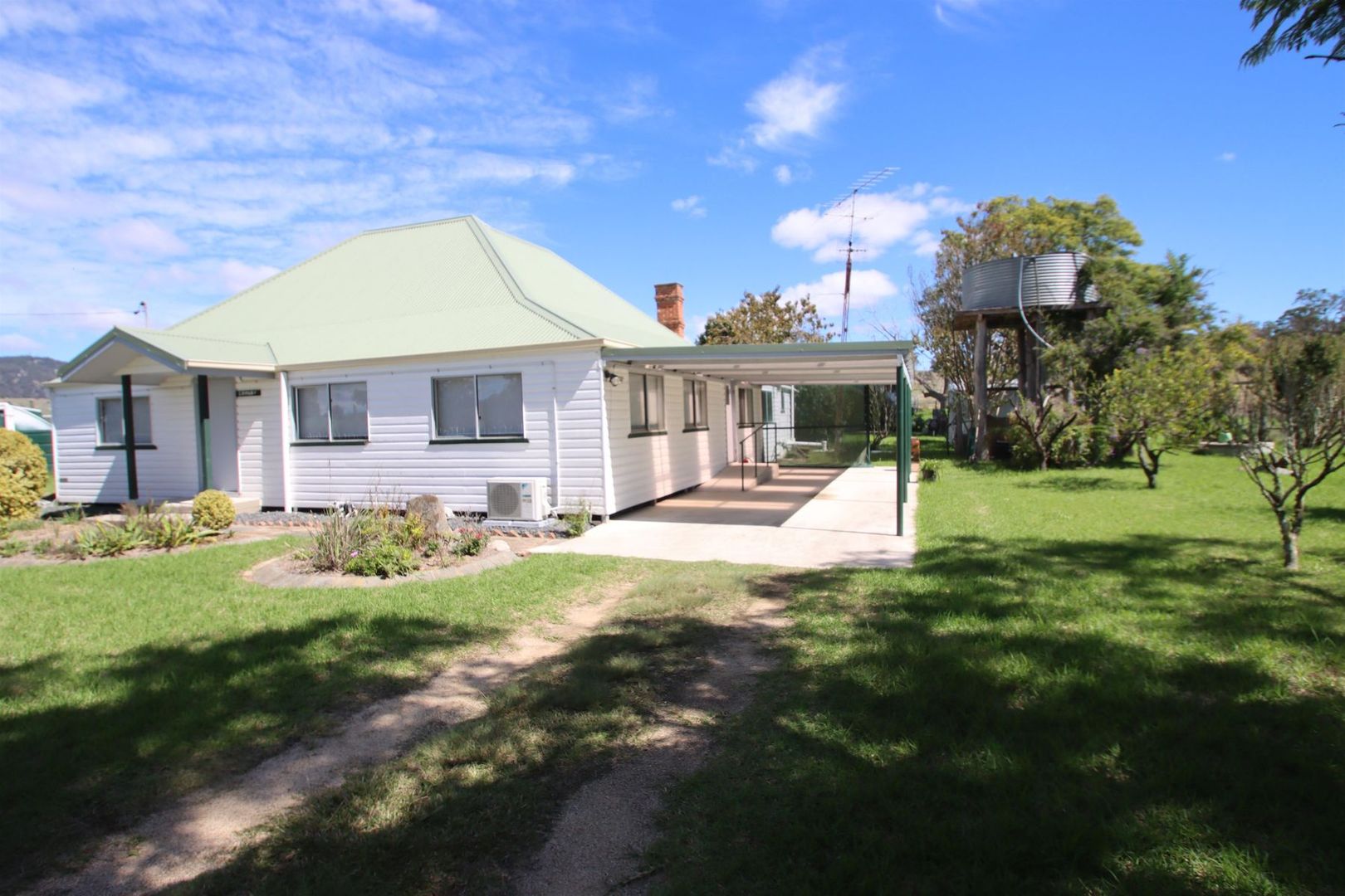 37 Neagles Lane, Tenterfield NSW 2372, Image 1